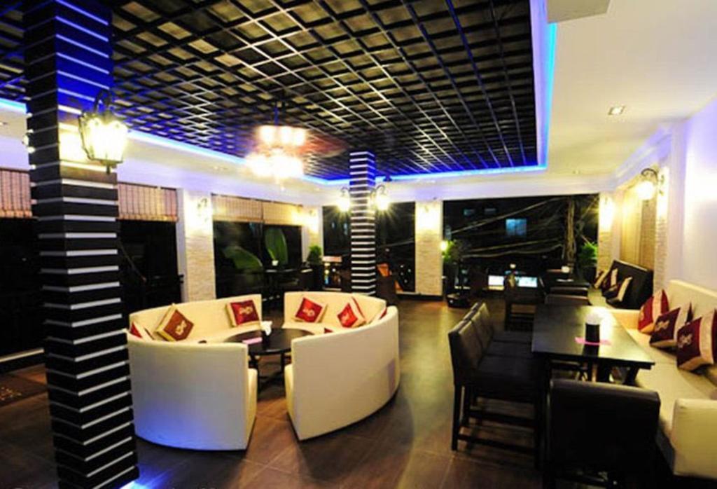 Number 9 Hotel Phnom Penh Exterior photo