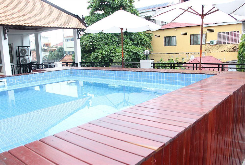 Number 9 Hotel Phnom Penh Exterior photo